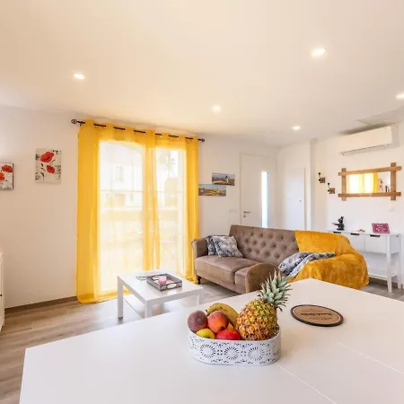 Dom wakacyjny Cosy A Fay-les-etangs: Jardin, Parking, Wi-fi, Equipements Moderness - Fr-1-526-40 *