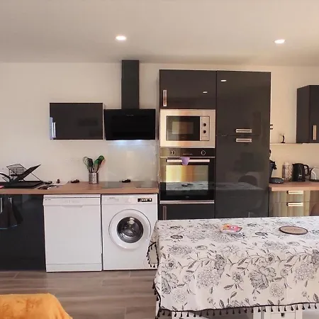 Cosy A Fay-les-etangs: Jardin, Parking, Wi-fi, Equipements Moderness - Fr-1-526-40 Сasa de vacaciones *